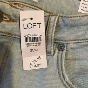 NWT Loft Curvy Skinny jeans